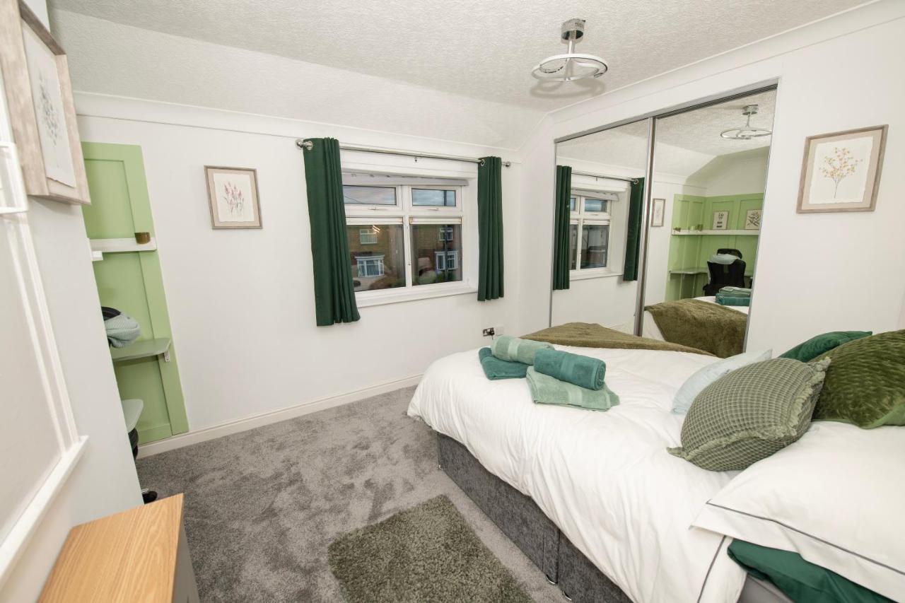 Emmadale Central Bridlington Sleeps 7-8 Exterior photo